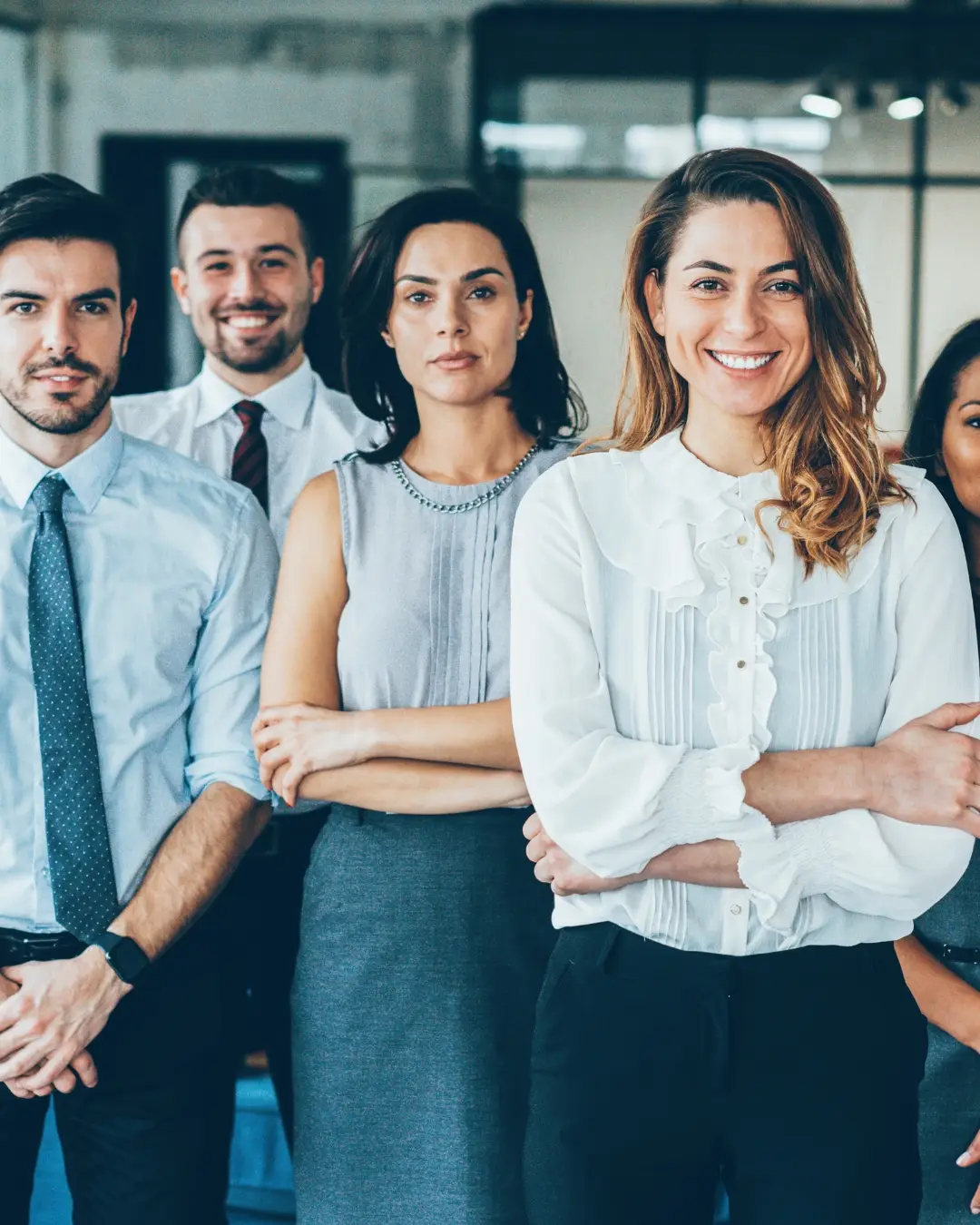 Líderes e gestores conversando com equipe